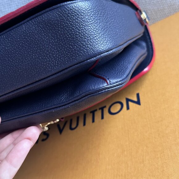 Louis Vuitton Pochette Metis Navy - Picture 9 of 16